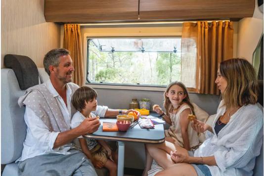 Luxe camper huren in Zuid-Holland – Comfortabel en zorgeloos op reis